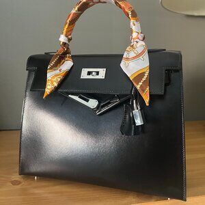 Black Box Leather Top Handle Style Bag w/ Crossbody Strap